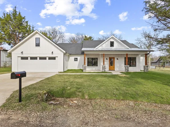 483 Maple Dr, Pottsboro, TX 75076