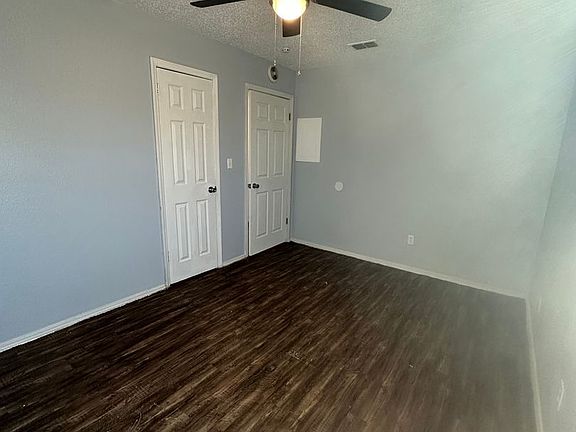 3rd image of 301 N Louisiana St #1