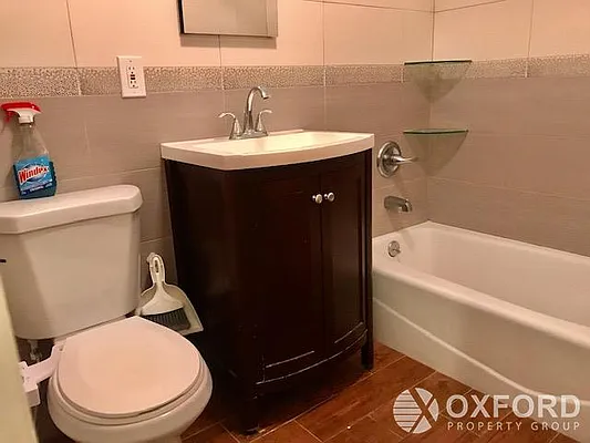Rented by Oxford Property Group | media 12