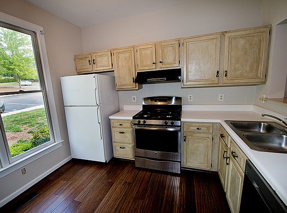 Kitchen - New Gas Range