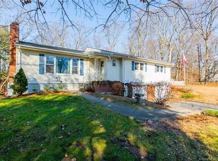 15 Tanglewood Dr, Norwich, CT 06360