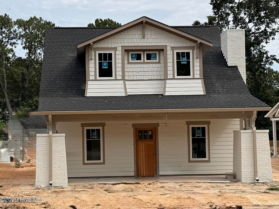 1st image of 995 Holly Road
