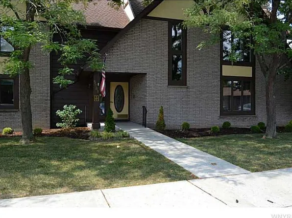 5289 Chestnut Ridge Rd APT C, Orchard Park, NY 14127