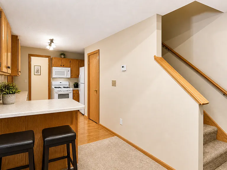 474 Roundhouse St — Photo 3