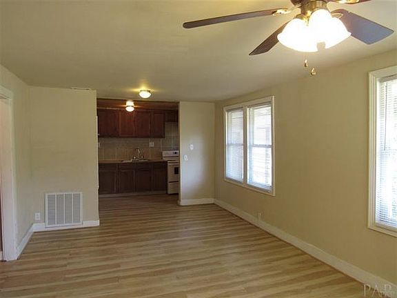 3rd image of 3436 W Brainerd St