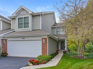 1622 Waverly Cir, St Charles, IL 60174