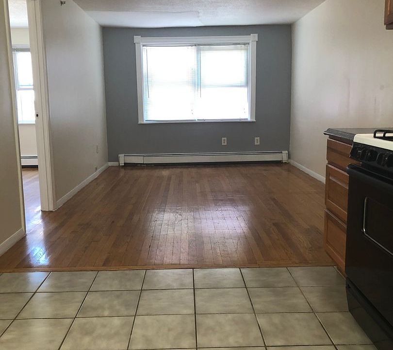 Belmont Street Apartments 18 Belmont St Lowell MA Zillow