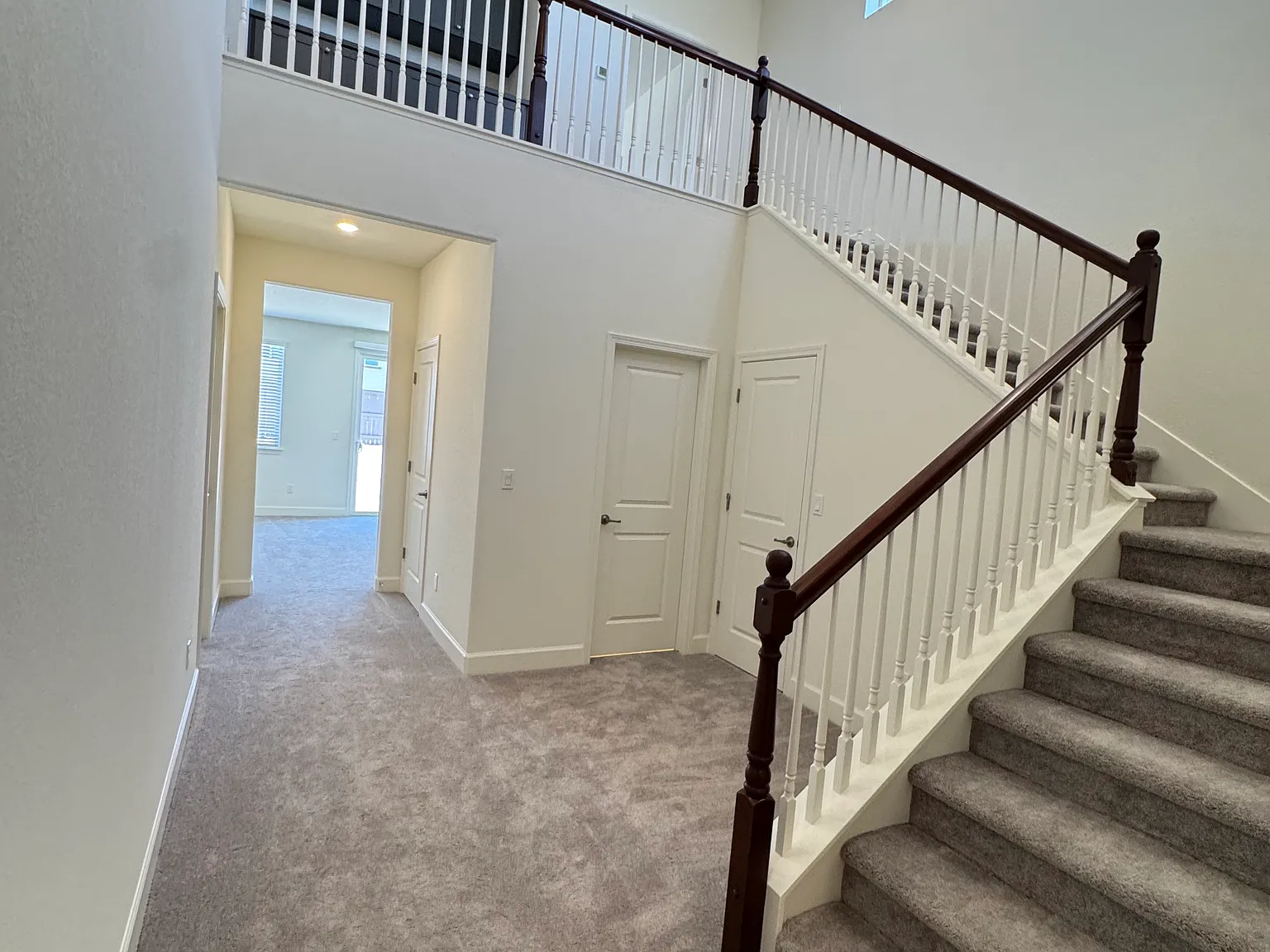 4 bed, 3.5 bath, 2675 sqft, $3,495 — Photo 3