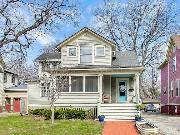 2nd image of 1123 Main St