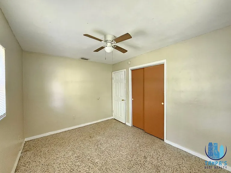 1216 E Myrtle St — Photo 9