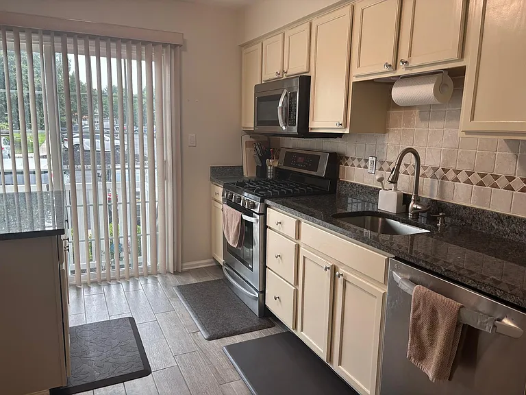 2802 Gramercy Way — Photo 7