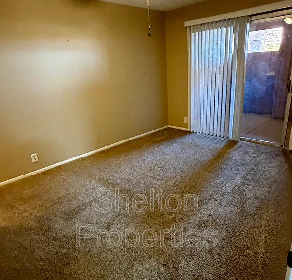 501 W Tonopah Dr #7 — Photo 11