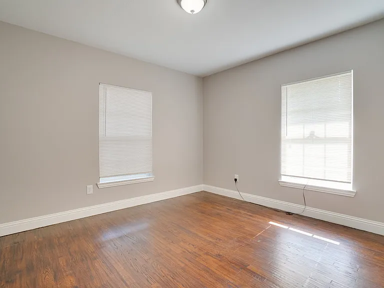 3402 Lawnview Main House Dallas Ter #MAIN HOUSE — Photo 11
