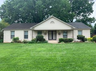 1130 Cheddington Dr, Charlotte, NC 28211
