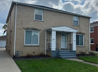 7433 Pearl Rd, Middleburg Heights, OH 44130
