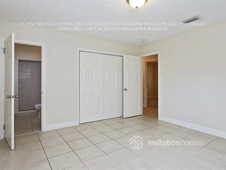 4904 SW 90th Ave — Photo 12