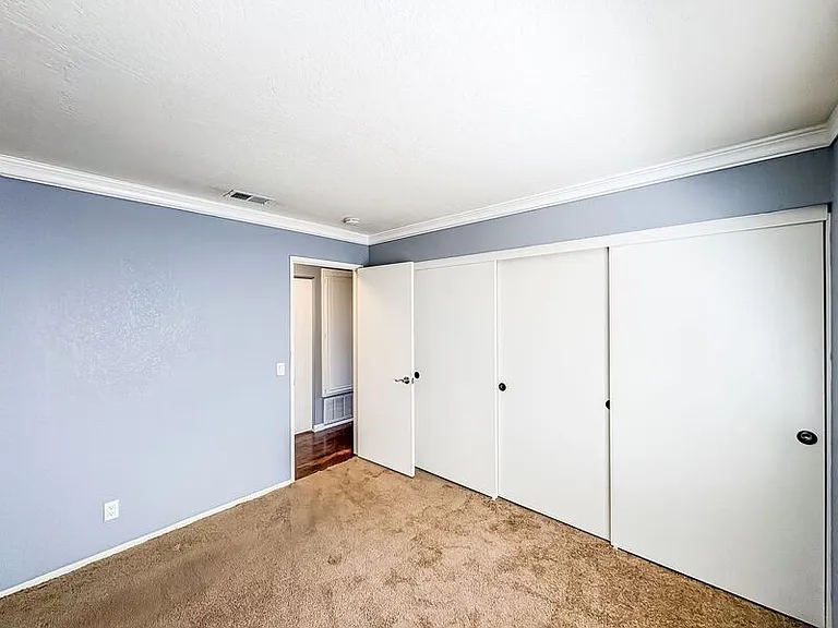 1020 Grape St — Photo 10