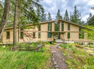 808 Pioneer Hill Rd, Olga, WA 98279