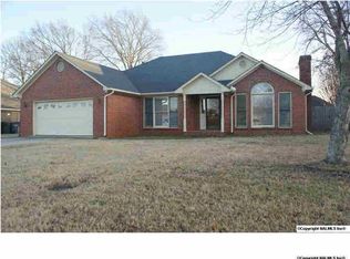 2213 Victoria Dr SW, Decatur, AL 35603