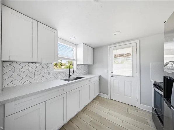 3012 16th ST W, LEHIGH ACRES, FL 33971