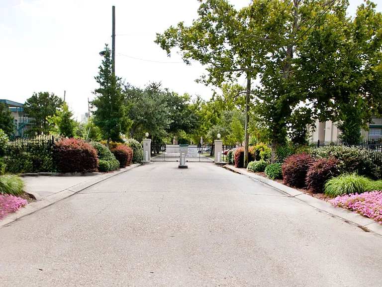 Severn Pointe — Photo 11