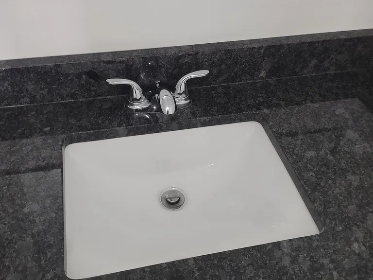 652 Connors Cv — Photo 6
