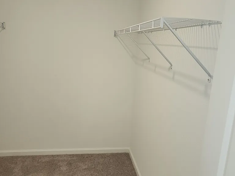 11805 Sylvia St — Photo 37