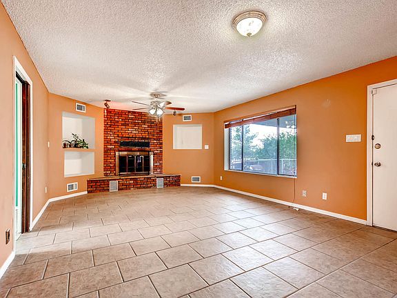 3rd image of 4095 Judson Ave