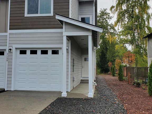 2nd image of 1129 Willow St SE #3