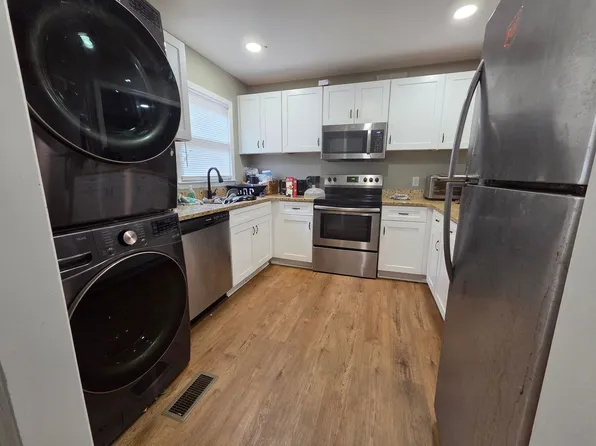 195 Pineview Dr APT B, Athens, GA 30606