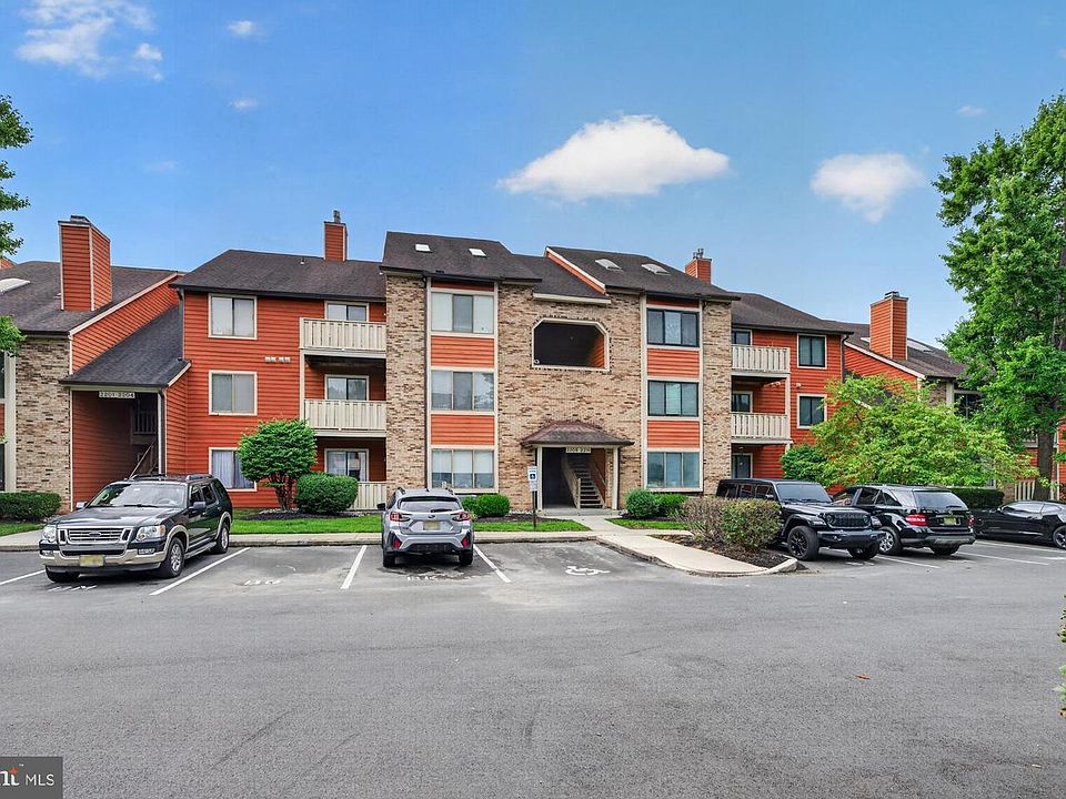 1st image of 2215 Durham Ct