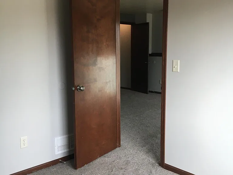 524 S Whitewood Ave — Photo 15