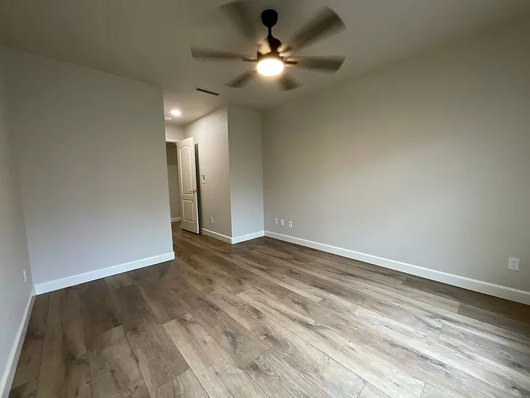 1834 E Lester Ave — Photo 19