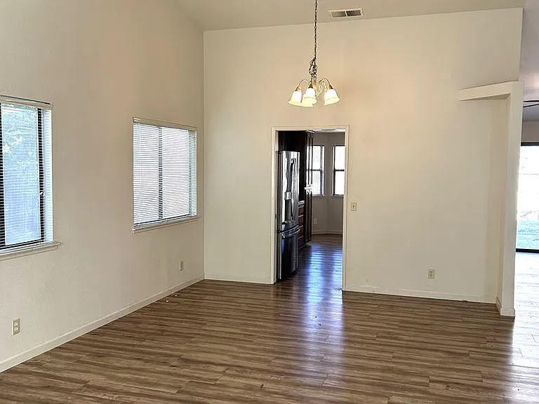 306 Autumn Gold Dr — Photo 6