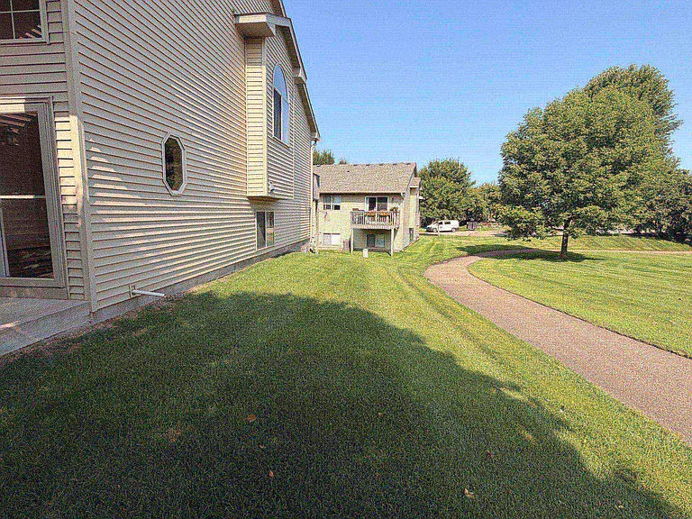 9205 Orchard Cir — Photo 22