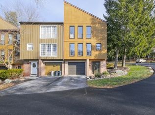 59 Winged Foot Dr, Reading, PA 19607