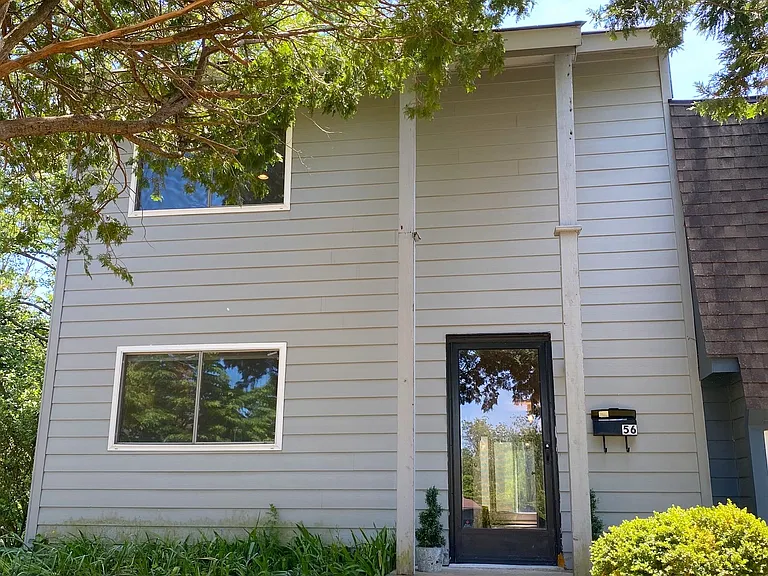 56 Woodlake Dr — Photo 22