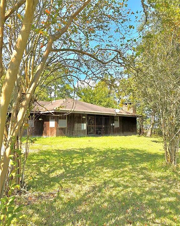 1st image of 137 W Oak Grove Dr