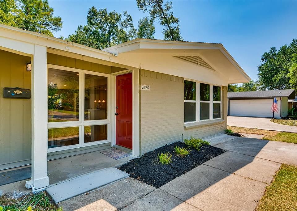 1st image of 3225 Dartmoor Ct