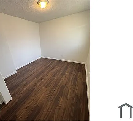 526 S Thornburg St #A — Photo 4