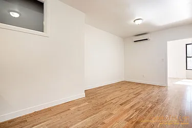 Rented by aptsandlofts.com