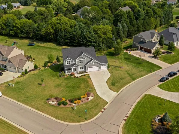 N47W22290 Woodleaf WAY, Pewaukee, WI 53072