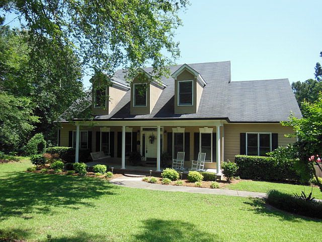 1st image of 715 Riverbend Dr