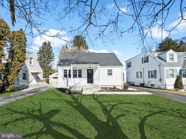 36 Iowana Ave, Ewing, NJ 08638
