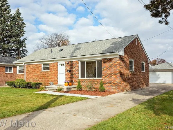 677 Goodale Ave, Clawson, MI 48017