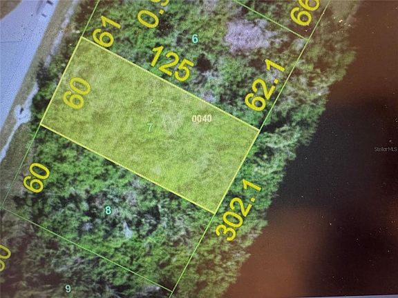 2nd image of 167 Redwood Rd #7