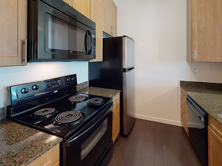 2000 Post — Photo 56