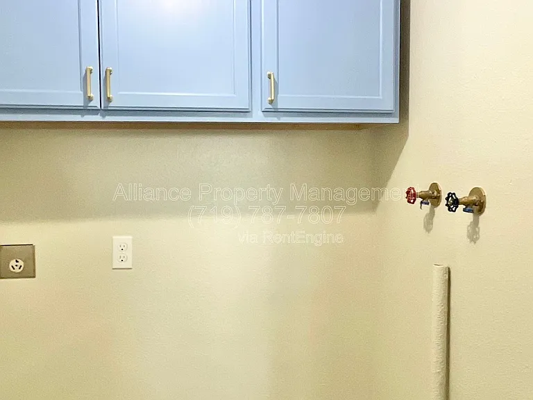 514 Catalina Dr — Photo 25