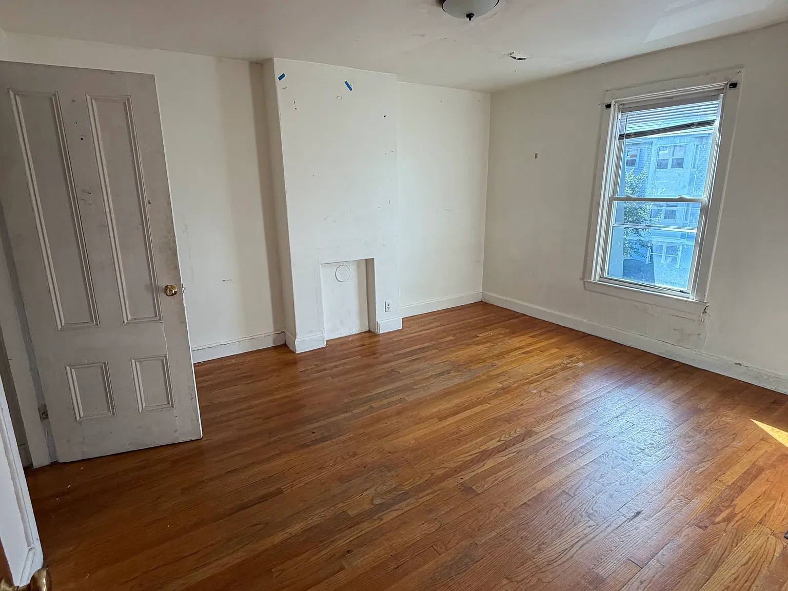 4 bed, 1200 sqft, $4,900 — Photo 4