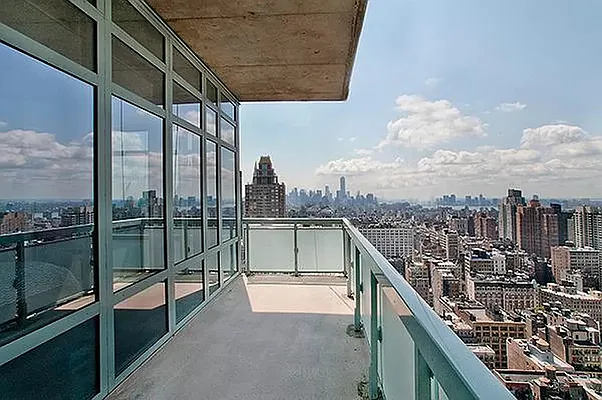 Rented by Sara Lee, LREB | media 13